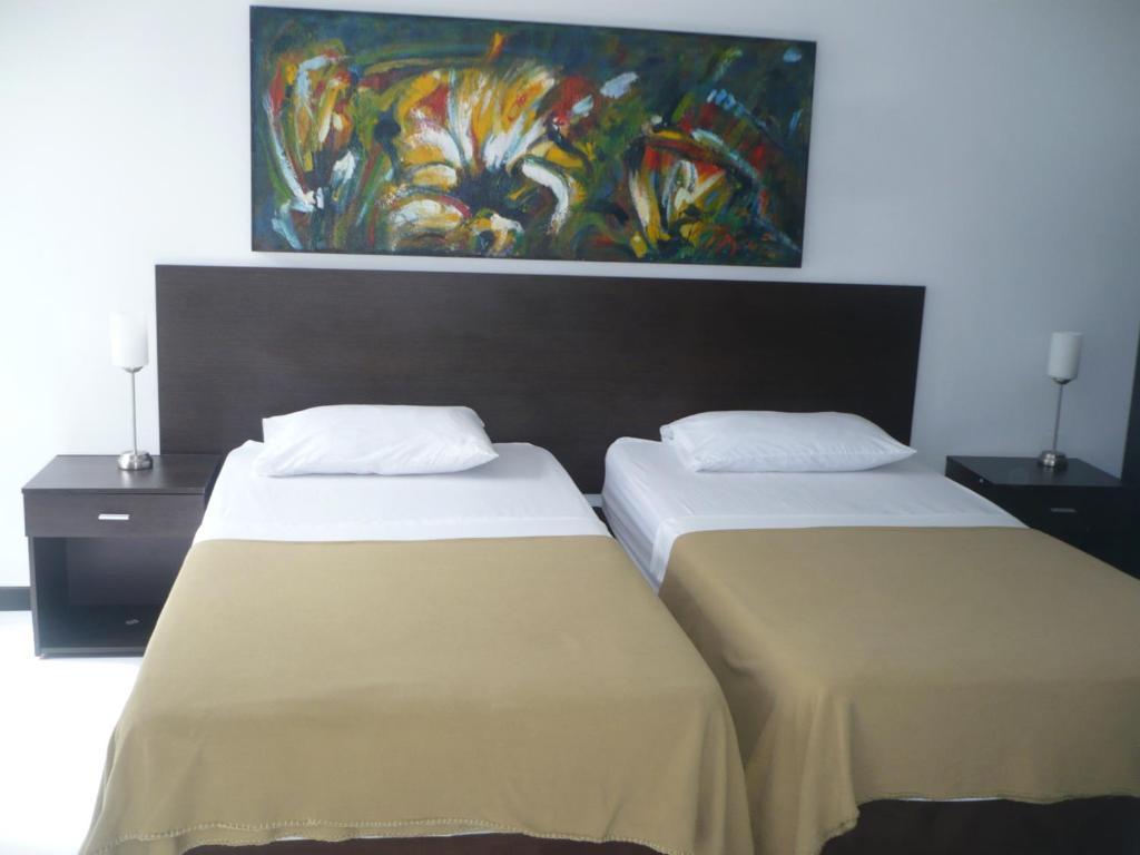 Apartasuites San Marcos Cali Phòng bức ảnh